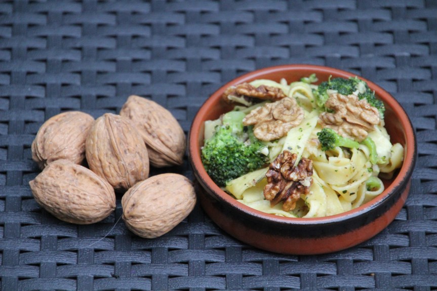 tagliatelles aux noix 008.JPG